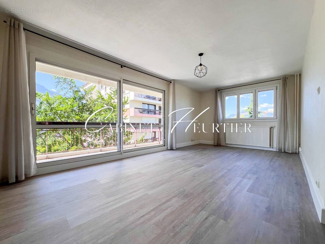 Appartement à ECHIROLLES