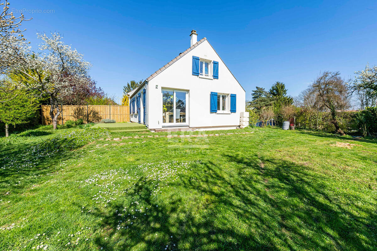 Maison à LA FERTE-ALAIS