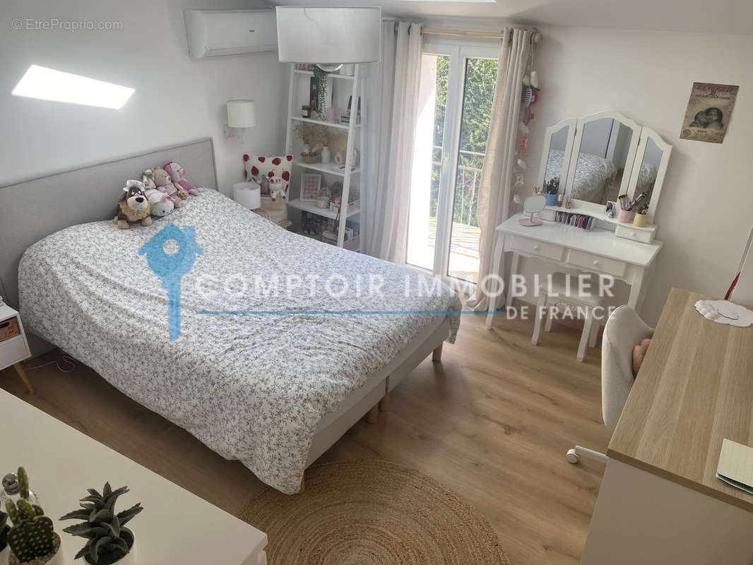 Maison à MANDELIEU-LA-NAPOULE