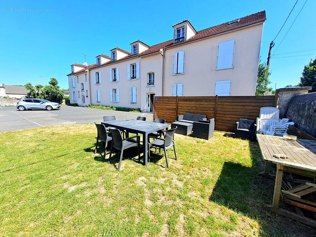 Appartement à MORIGNY-CHAMPIGNY