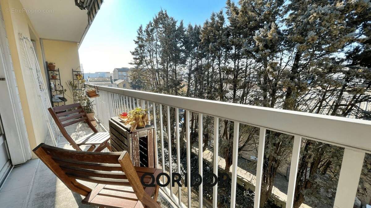 Appartement à LYON-8E