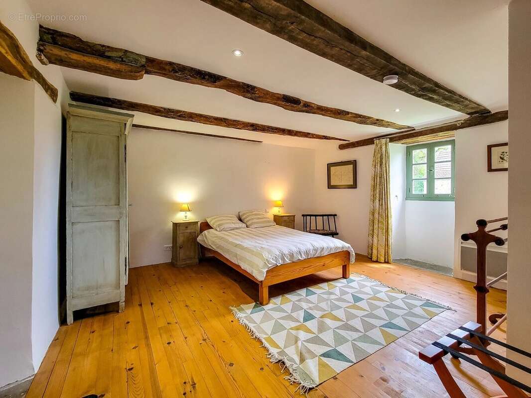 Maison à GINALS