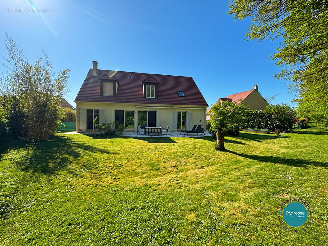 Maison à MENNECY