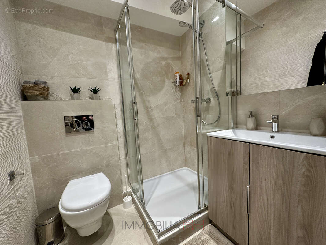 Appartement à EZE