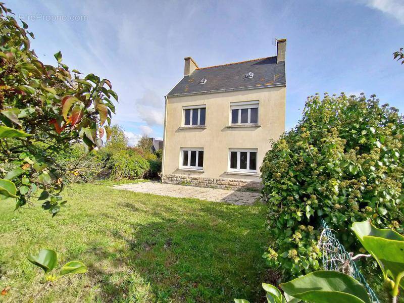 Maison à TREFFIAGAT