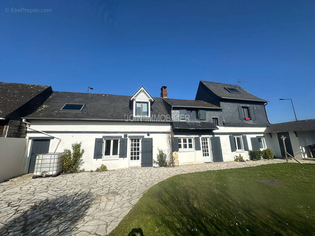 Maison à SAINT-AUBIN-LE-CAUF