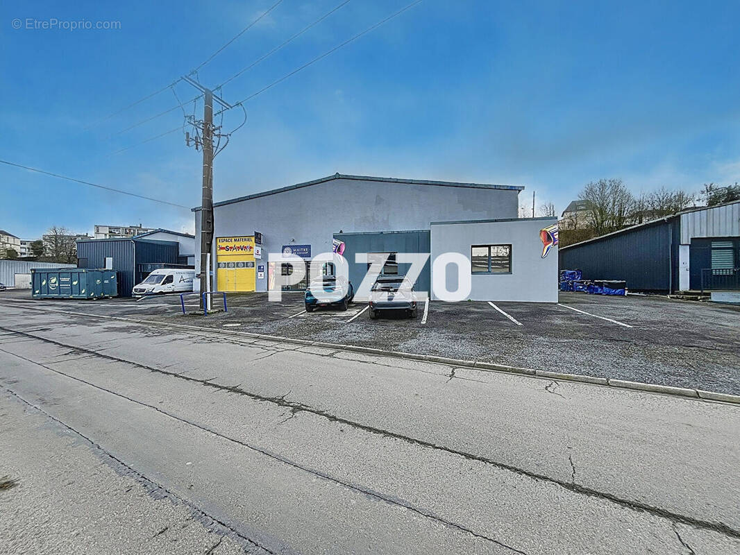 Commerce à VILLEDIEU-LES-POELES