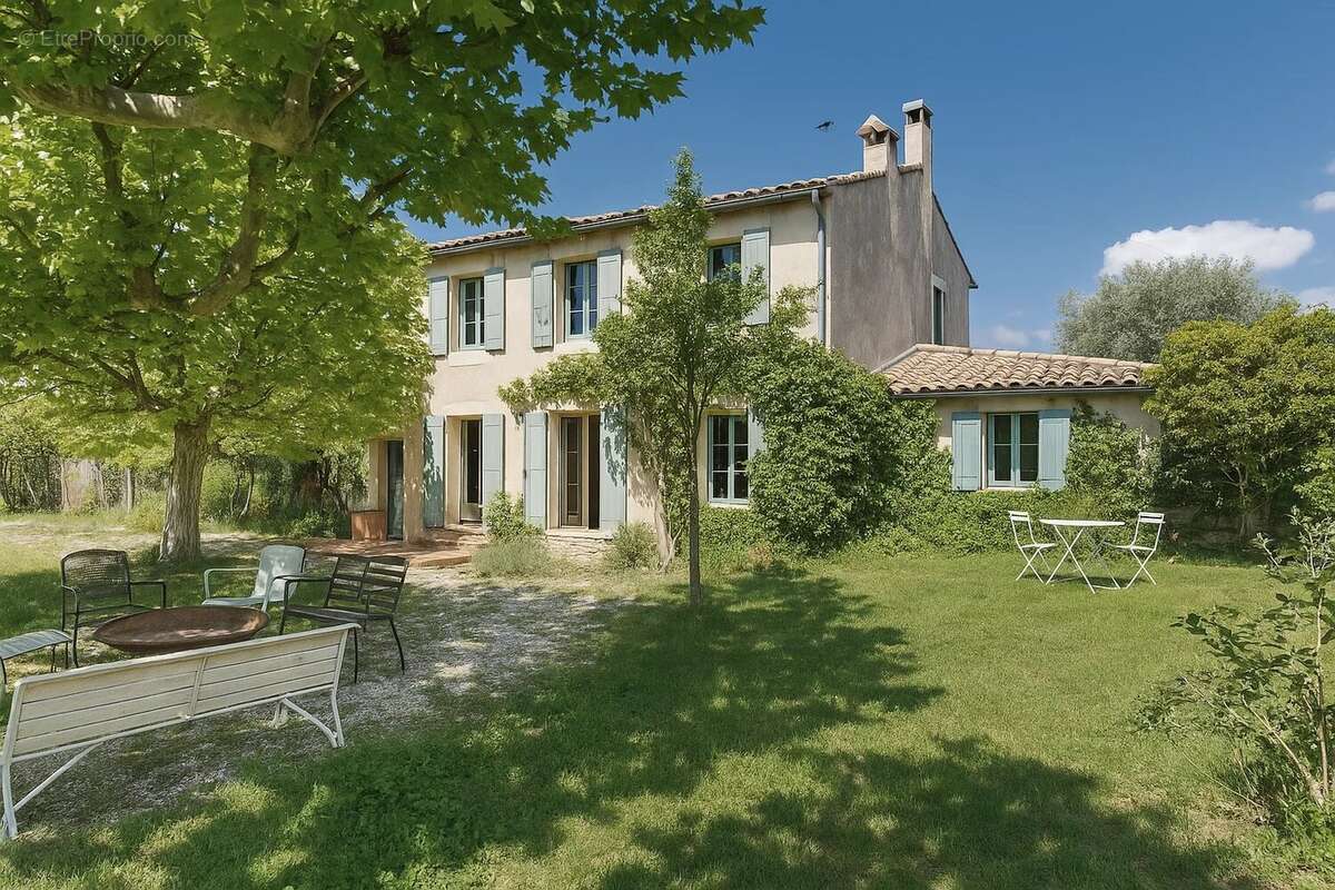 Maison à LE CASTELLET
