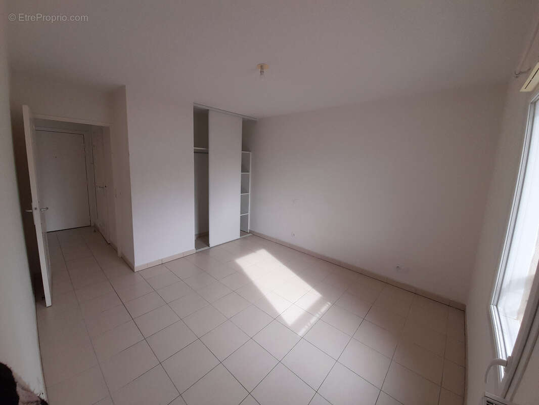 Appartement à PUGET-SUR-ARGENS