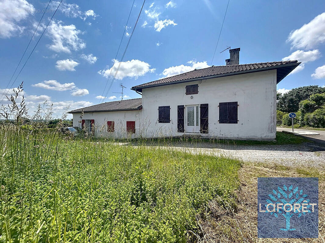 Maison à RIVIERE-SAAS-ET-GOURBY