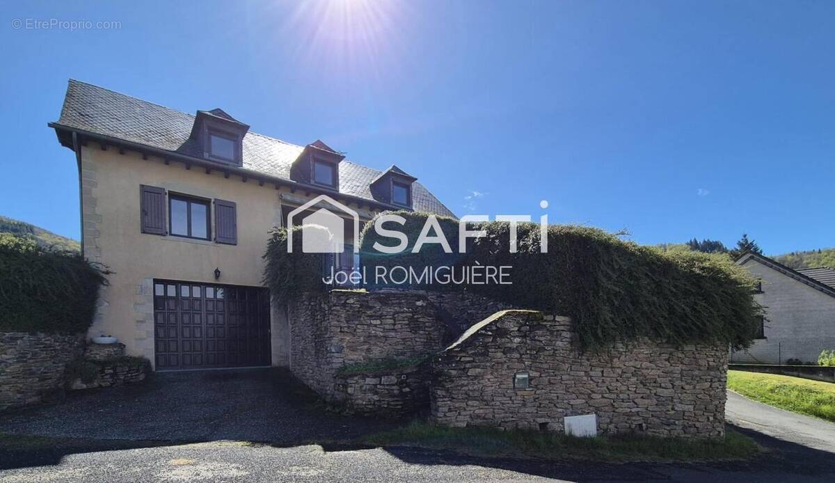 Photo 1 - Maison à SAINT-GENIEZ-D&#039;OLT
