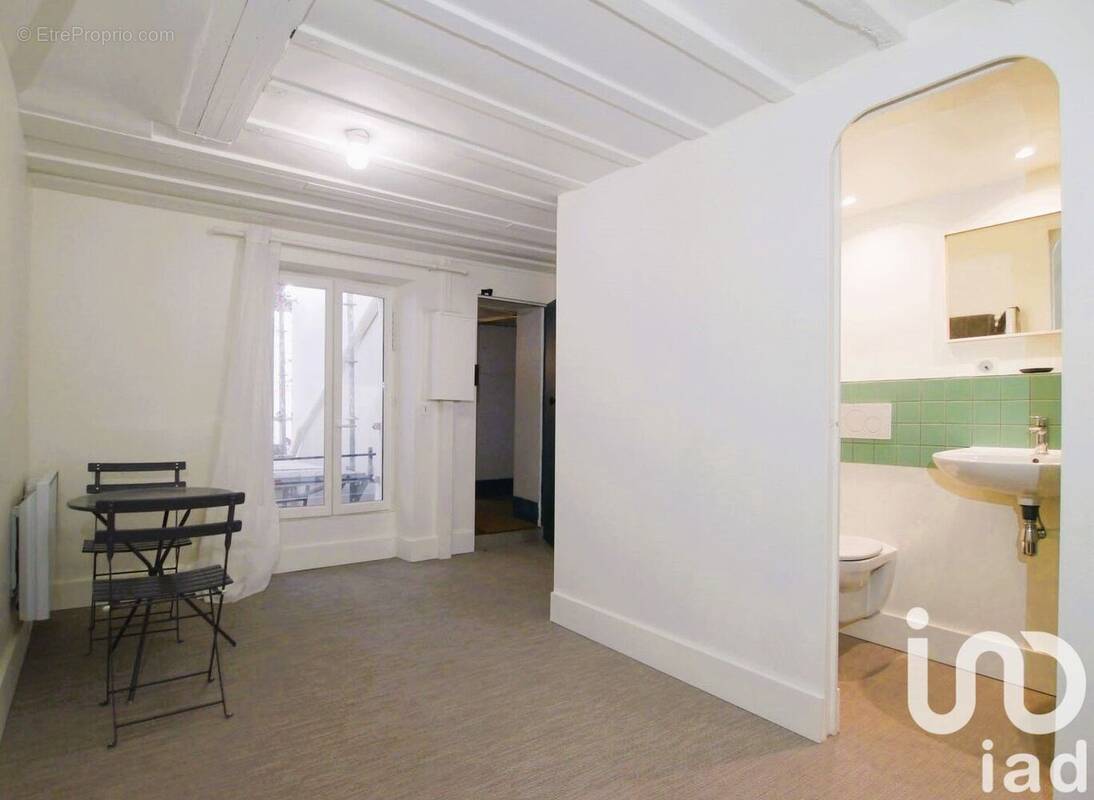 Photo 1 - Appartement à PARIS-8E