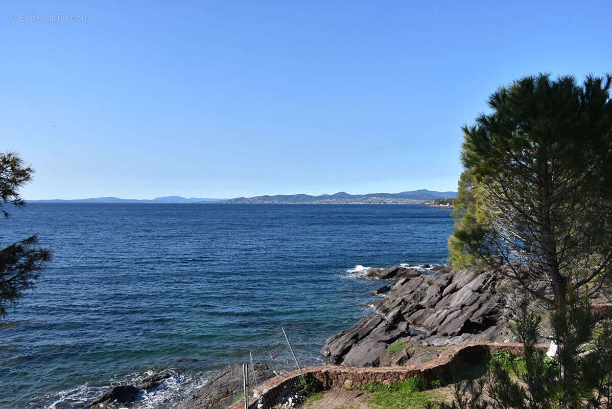 Terrain à SAINT-RAPHAEL