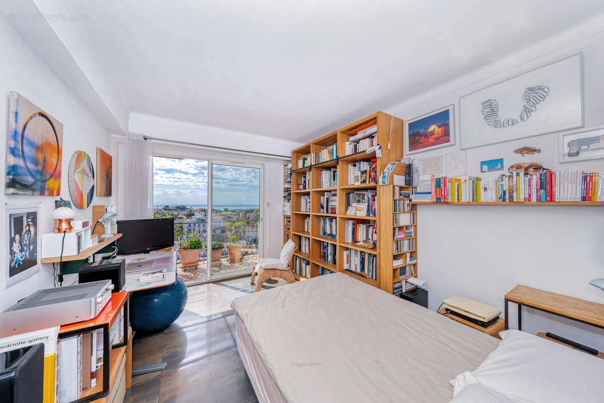 Appartement à VENCE