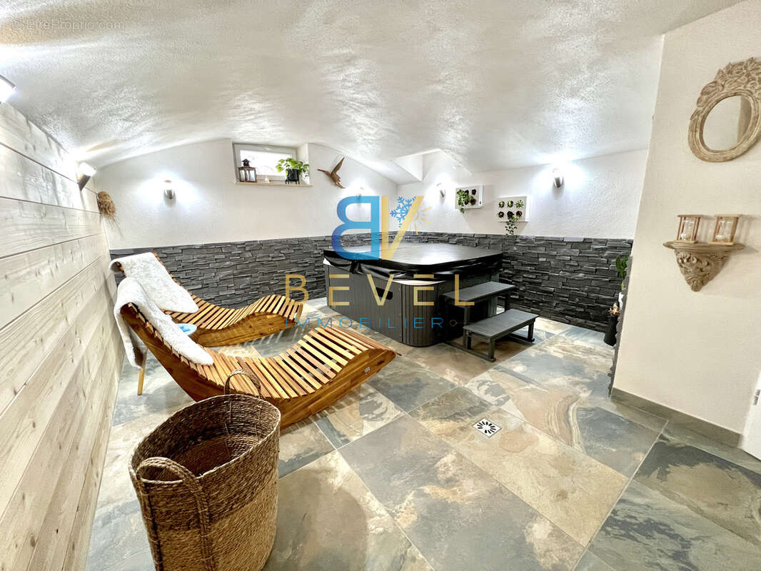 Maison à LA CHAMBRE