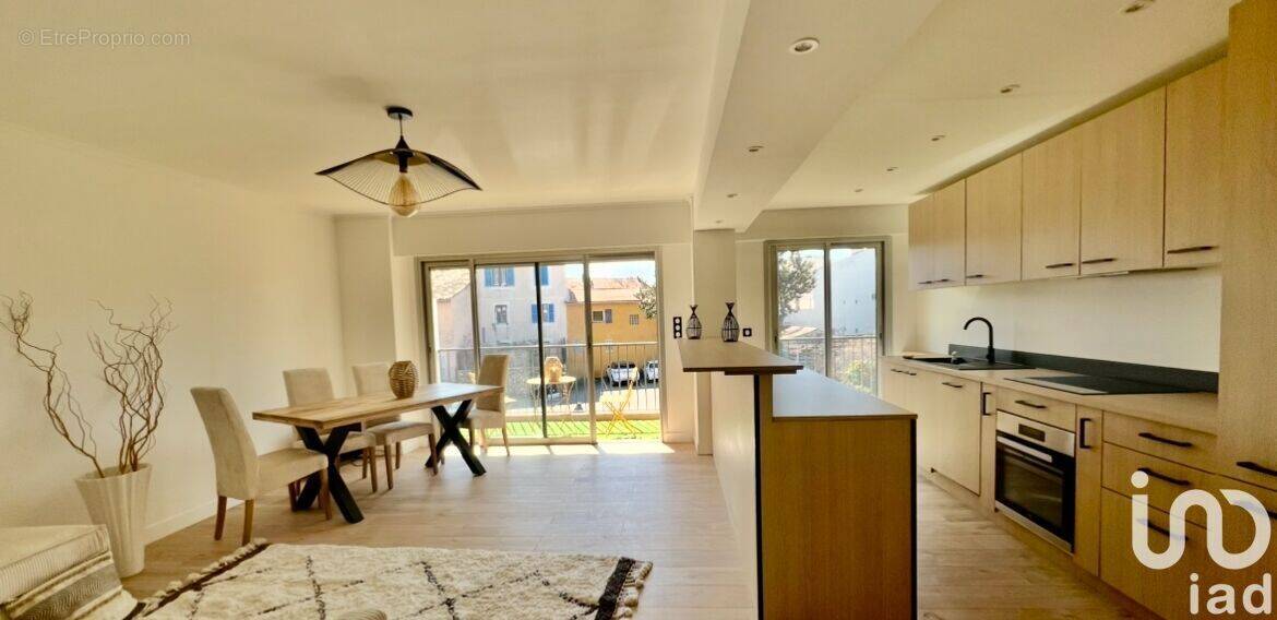 Photo 1 - Appartement à LE CANNET