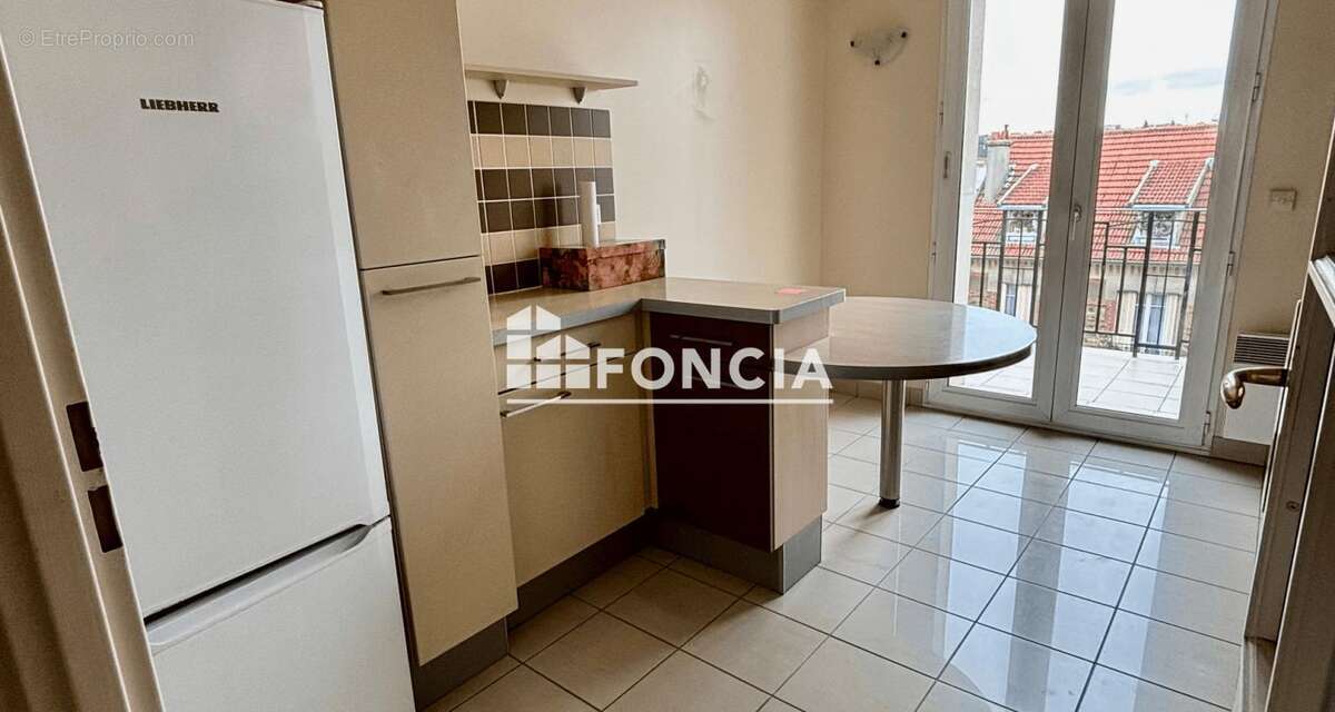 Appartement à SAINT-MAUR-DES-FOSSES