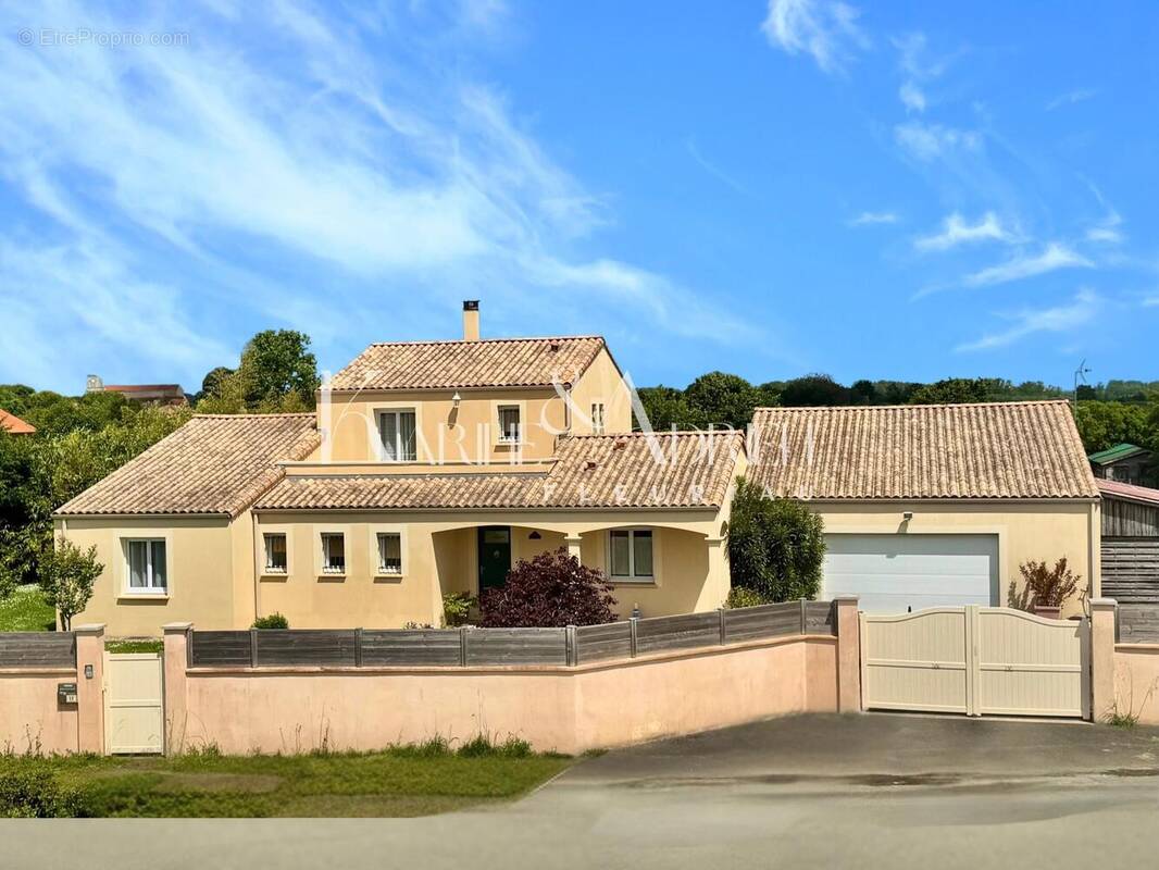 Photo 1 - Maison à FONTENAY-LE-COMTE