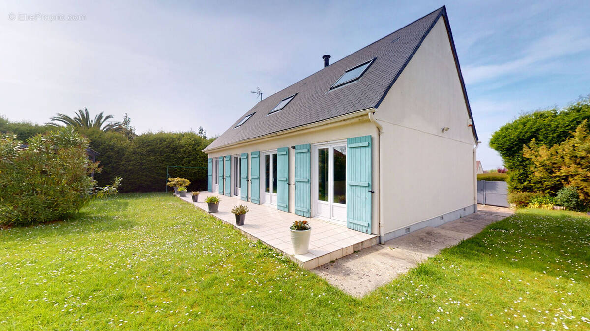 Maison à COURSEULLES-SUR-MER