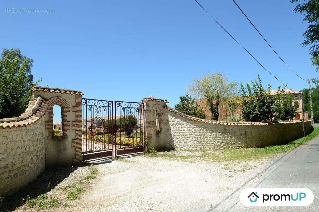 Maison à GARDONNE