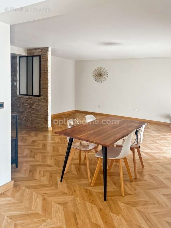 Appartement à JUVIGNAC