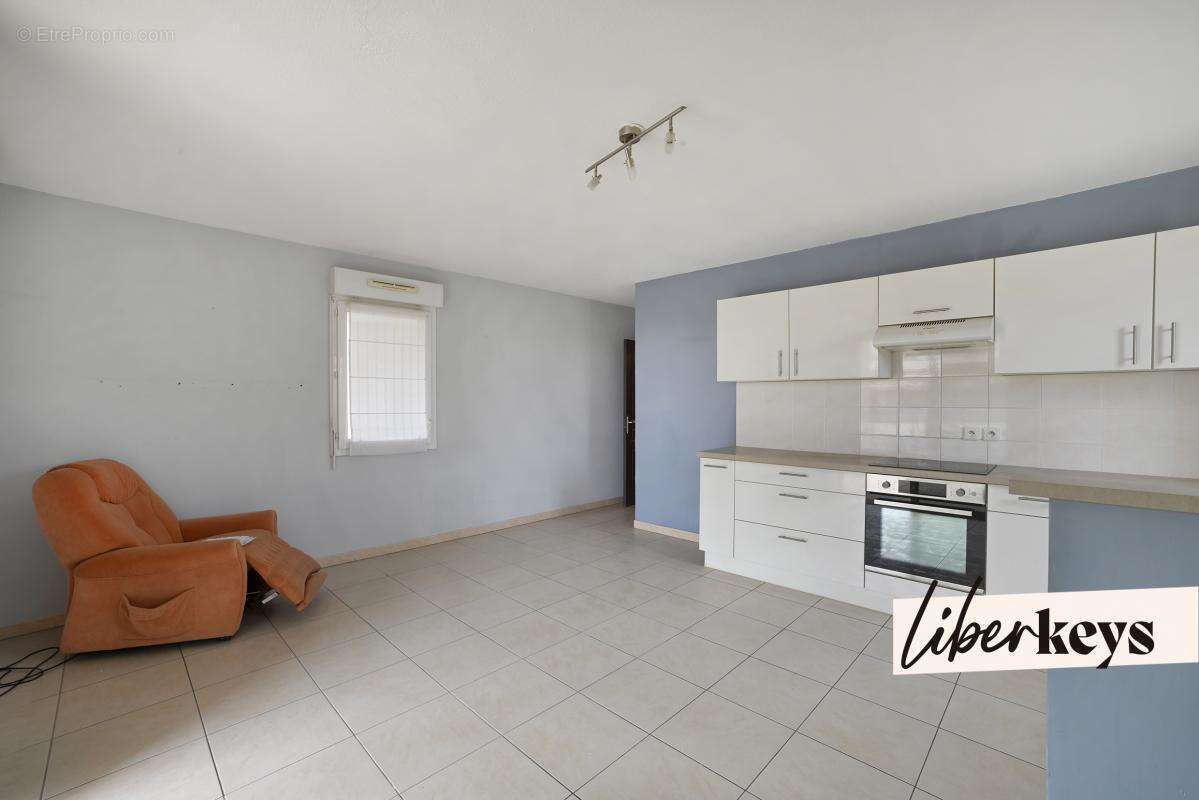 Appartement à ARAMON