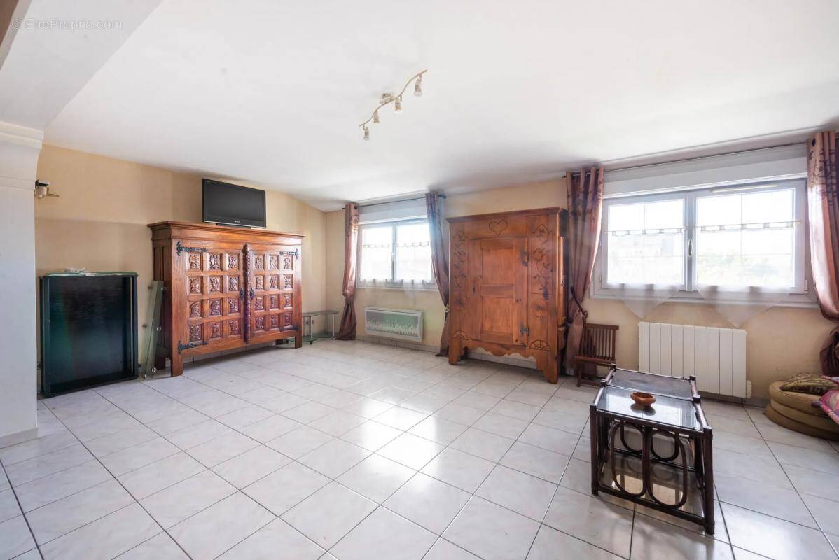 Maison à MORANGIS