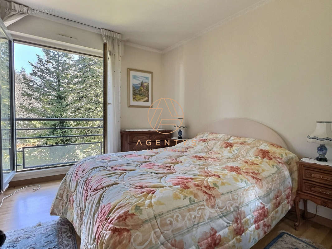 Appartement à SAINT-MAUR-DES-FOSSES