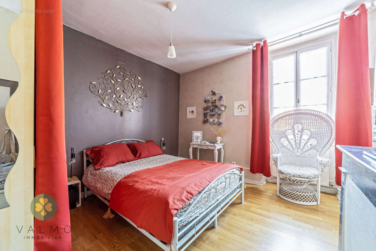 Appartement à LA QUEUE-LES-YVELINES