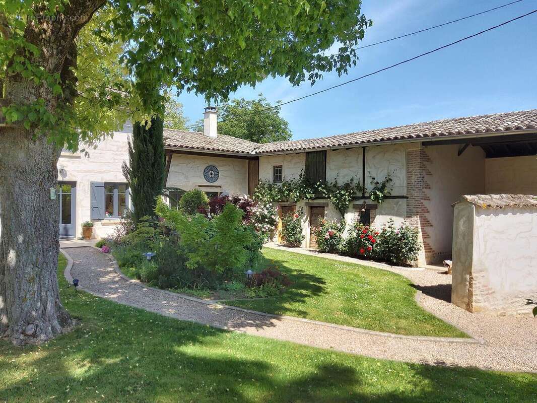 Photo 2 - Maison à MESSIMY-SUR-SAONE