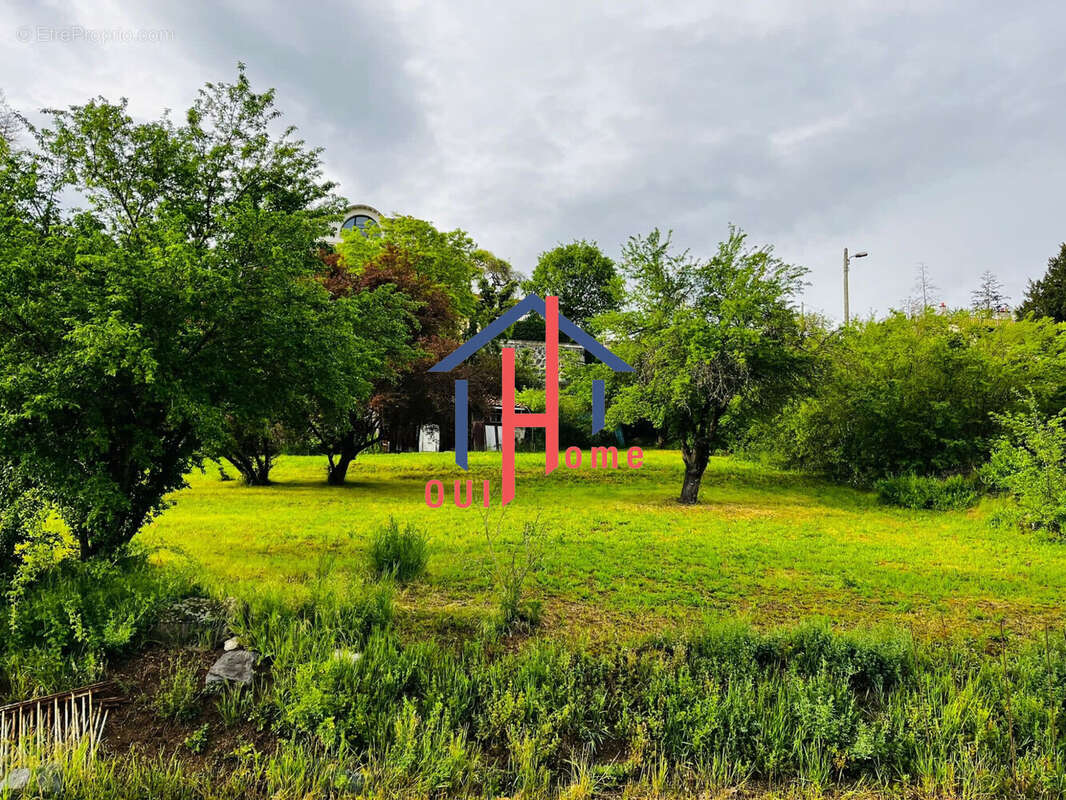 Terrain à CHADRAC