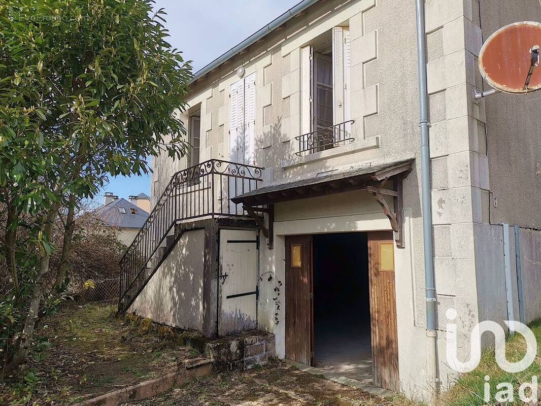 Photo 1 - Maison à PEYRELEVADE