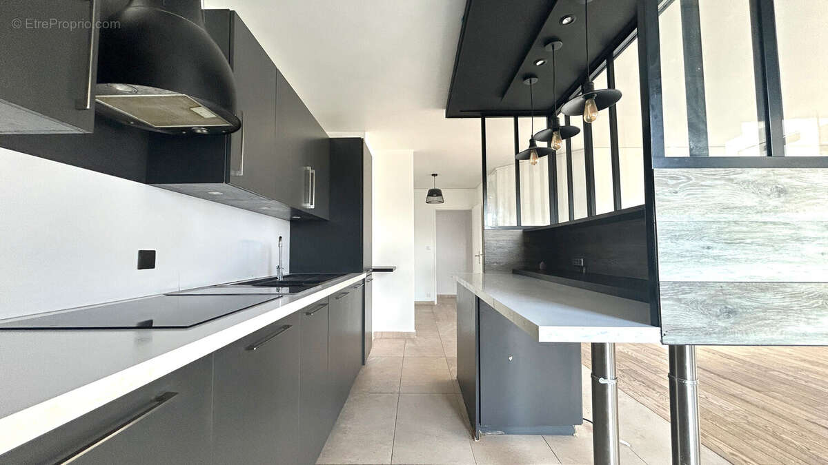 Cuisine - Appartement à PUTEAUX