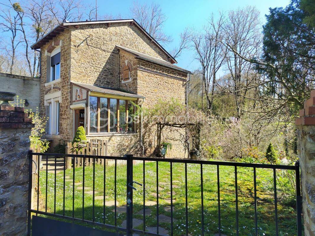Maison à ARGENTON-SUR-CREUSE