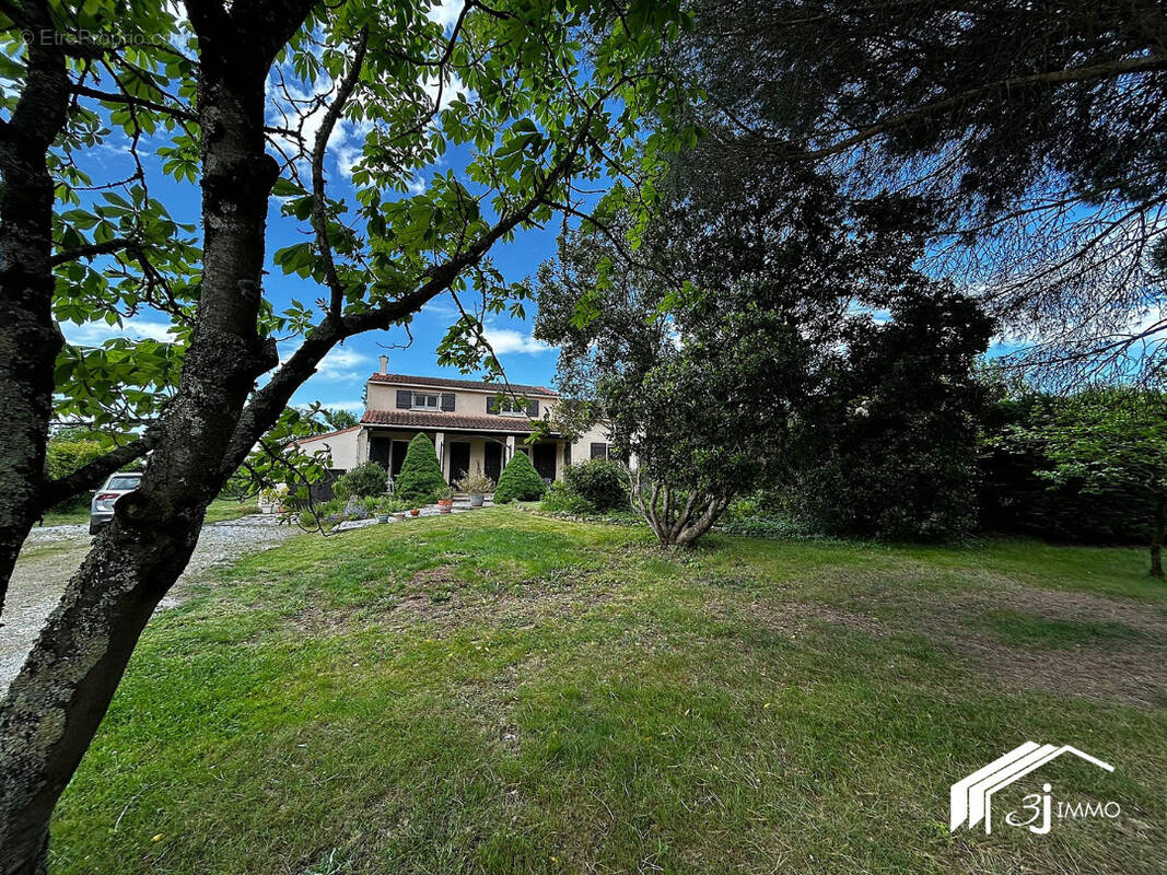 Maison à LASSERRE