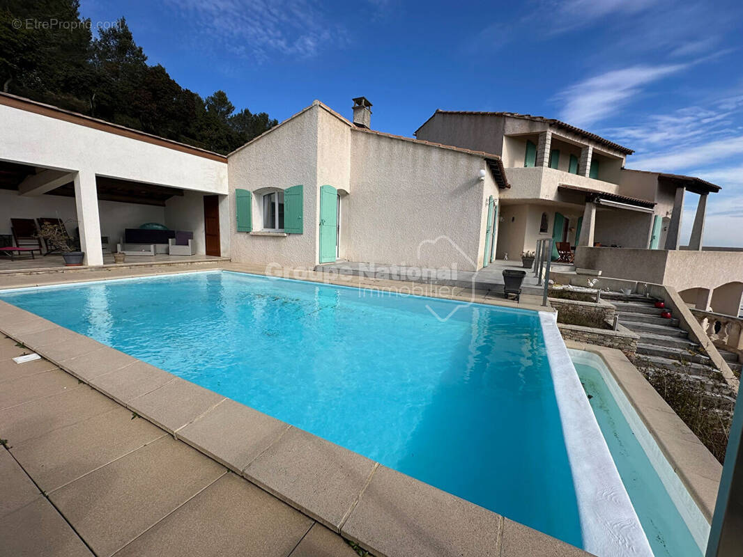 Maison à CAVEIRAC
