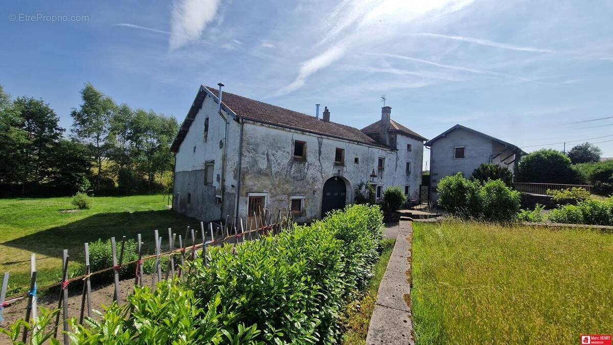 Maison à SAINT-NABORD