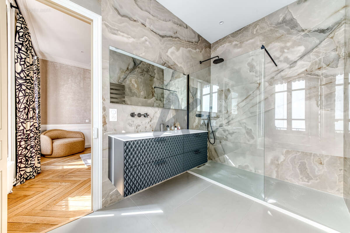 Appartement à LYON-6E