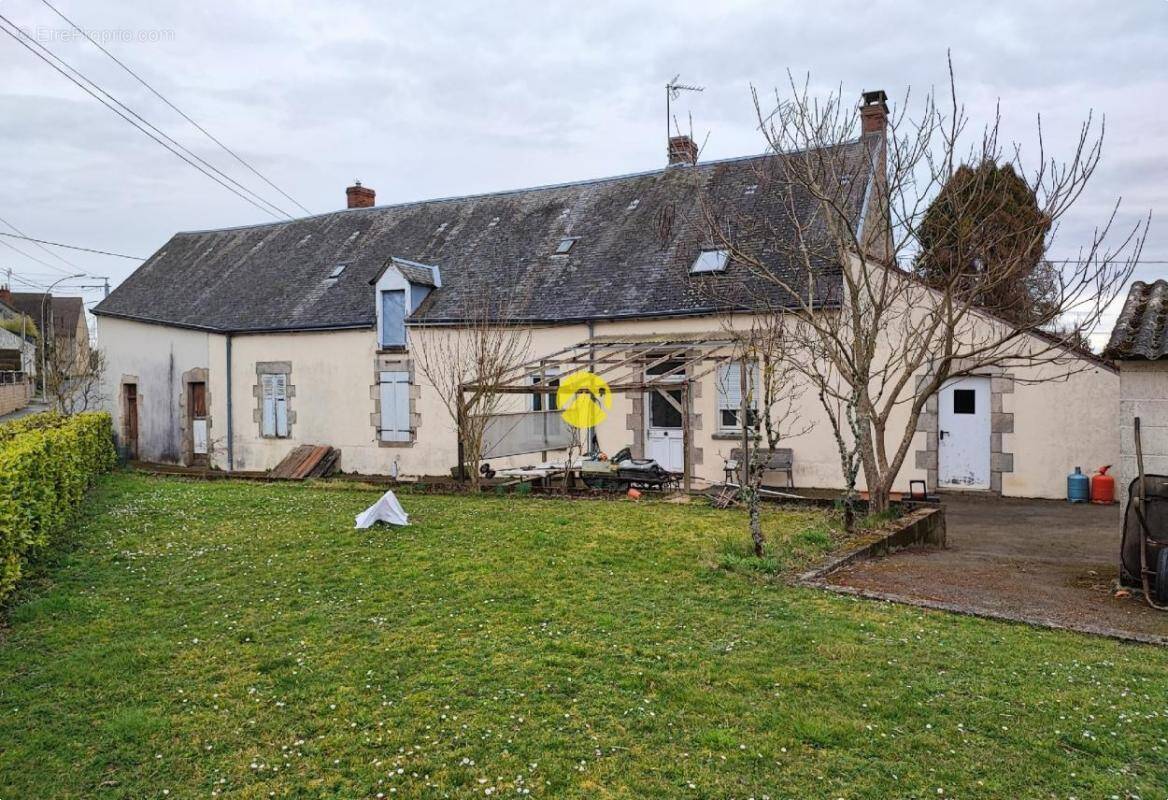 Maison à AIGURANDE