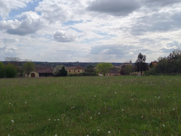 Terrain à CAPDROT