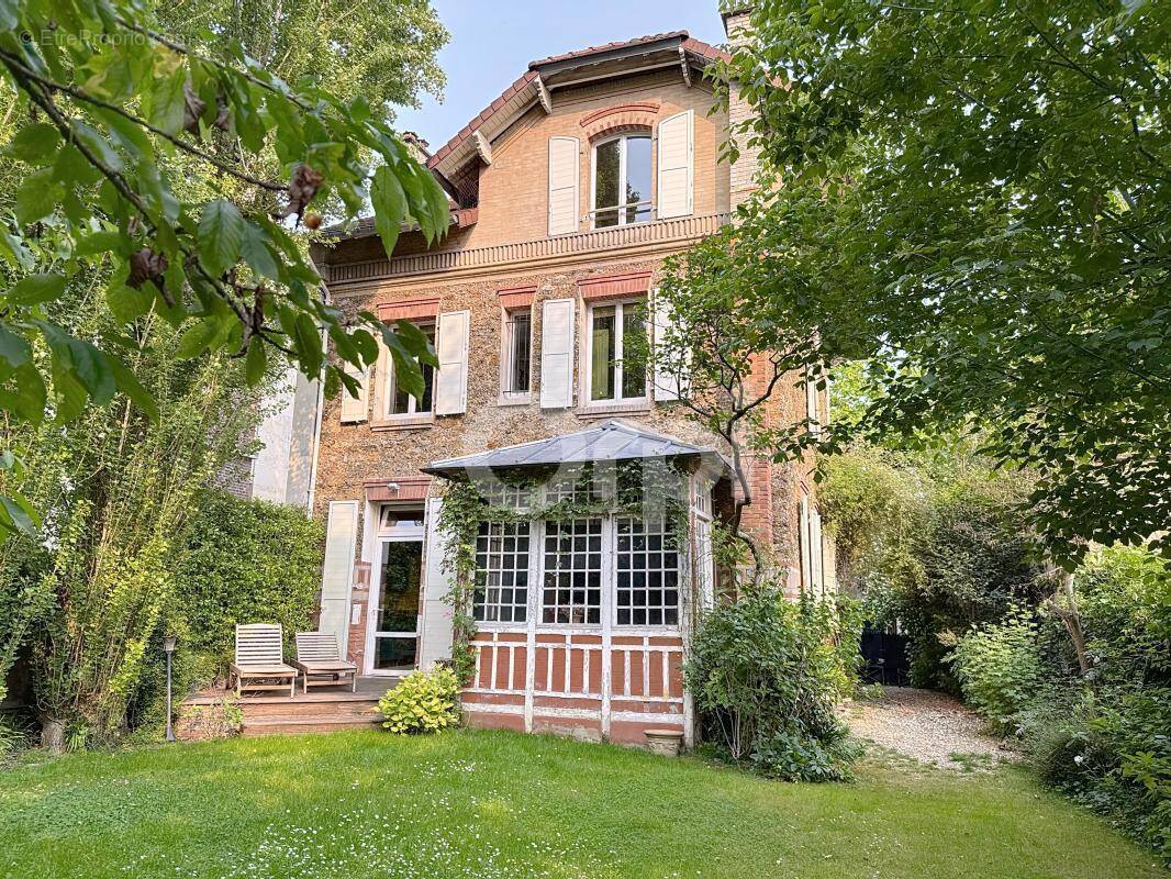 Maison à NOGENT-SUR-MARNE