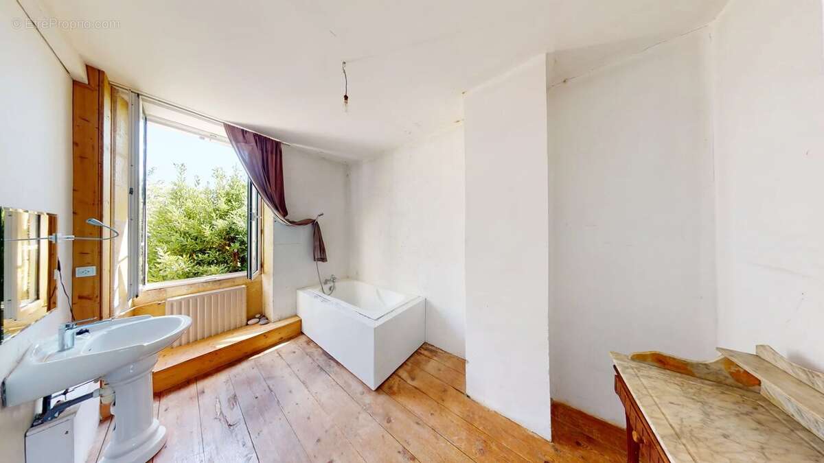 Maison à BARIE