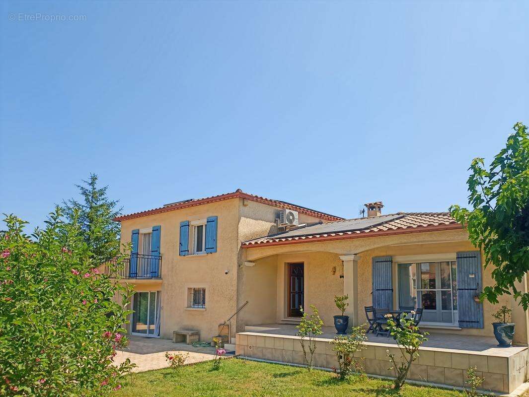 Maison à COLLIAS
