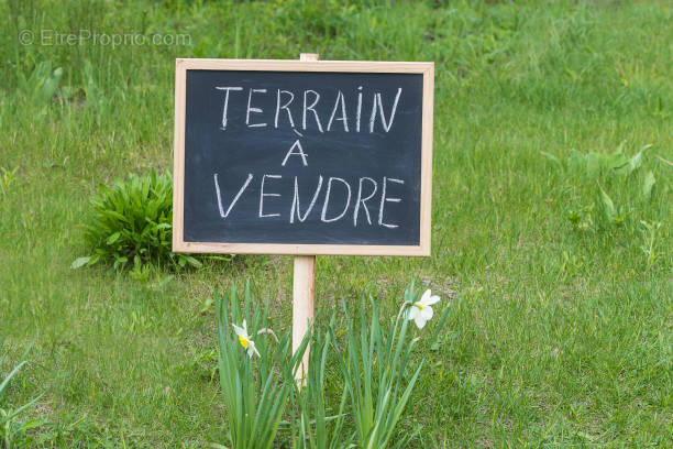 Terrain à MEAUX