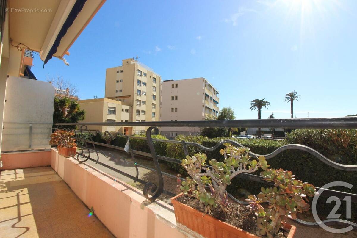 Appartement à ROQUEBRUNE-CAP-MARTIN