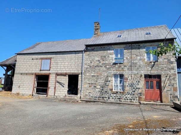 Maison à BARENTON