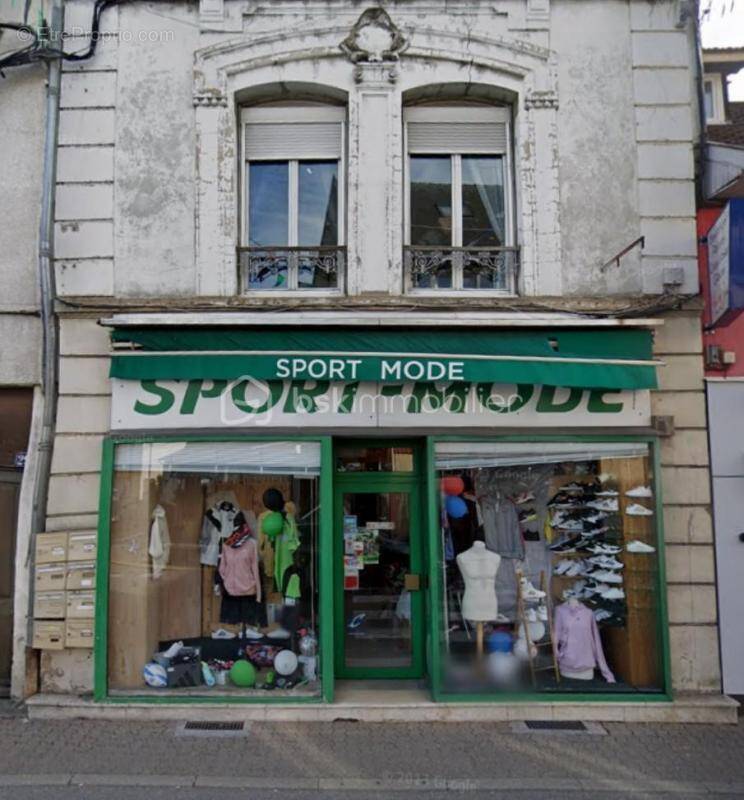 Commerce à LA TOUR-DU-PIN