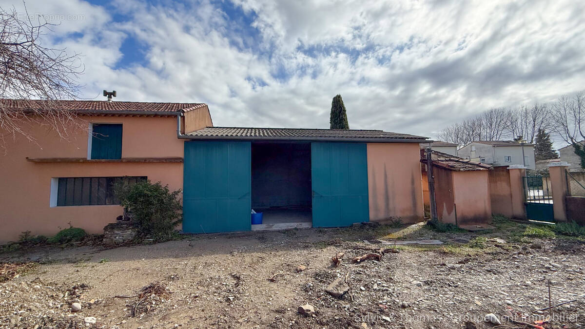 Autre à CAMARET-SUR-AIGUES