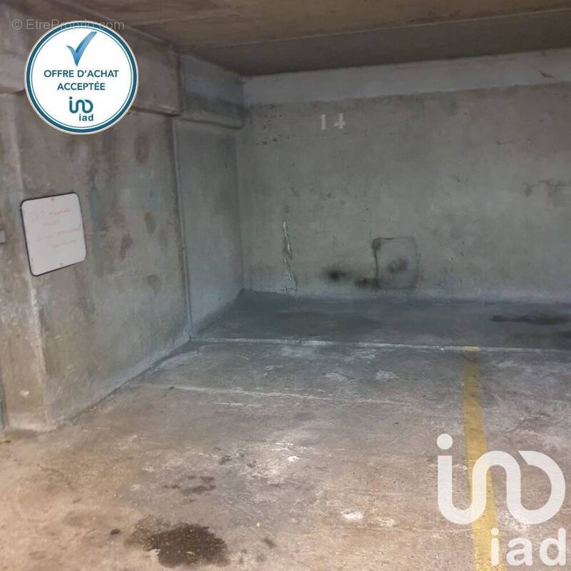 Photo 1 - Parking à PARIS-19E