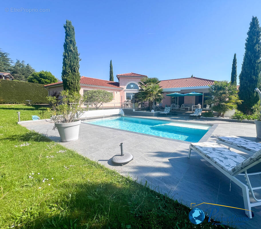 Maison à CELLIEU